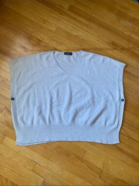 O/S Simons Light Gray V-Neck Sweater Poncho